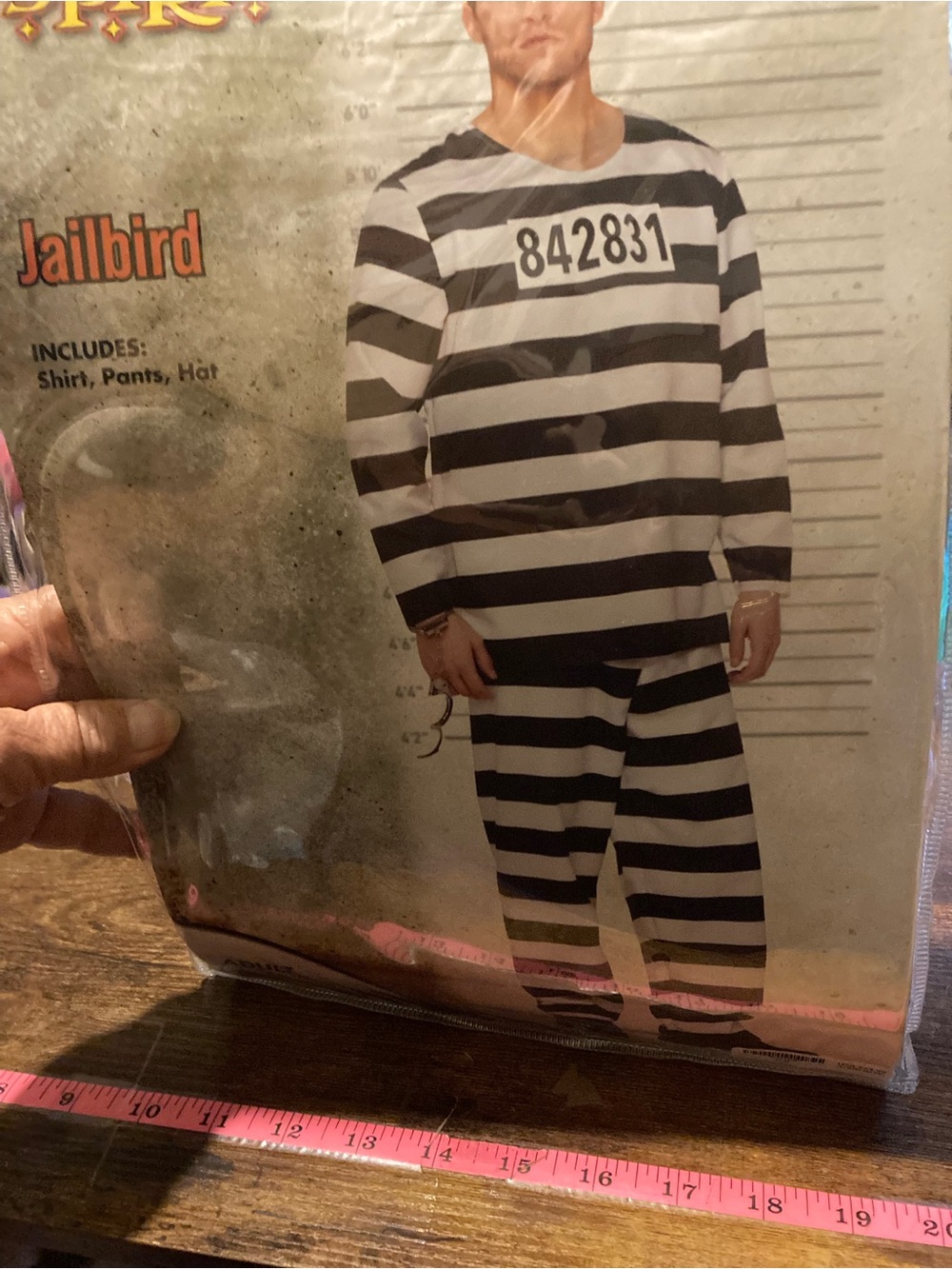 Spirit Jailbird Black & White adult costume/cosplay - Picture 12 of 12